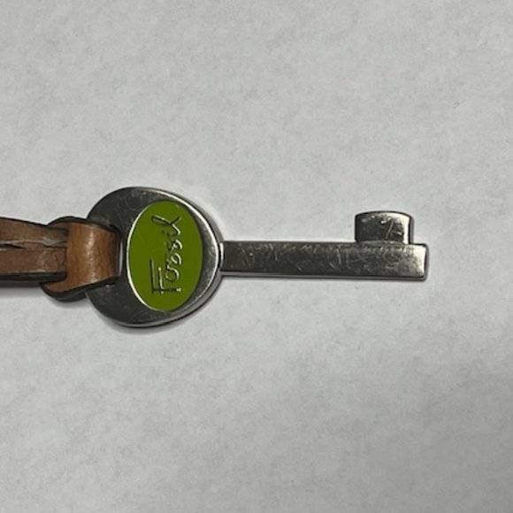 Fossil Silver Tone Green Brown Leather Strap Charm Hang Tag 9.5" Long - Picture 9 of 11